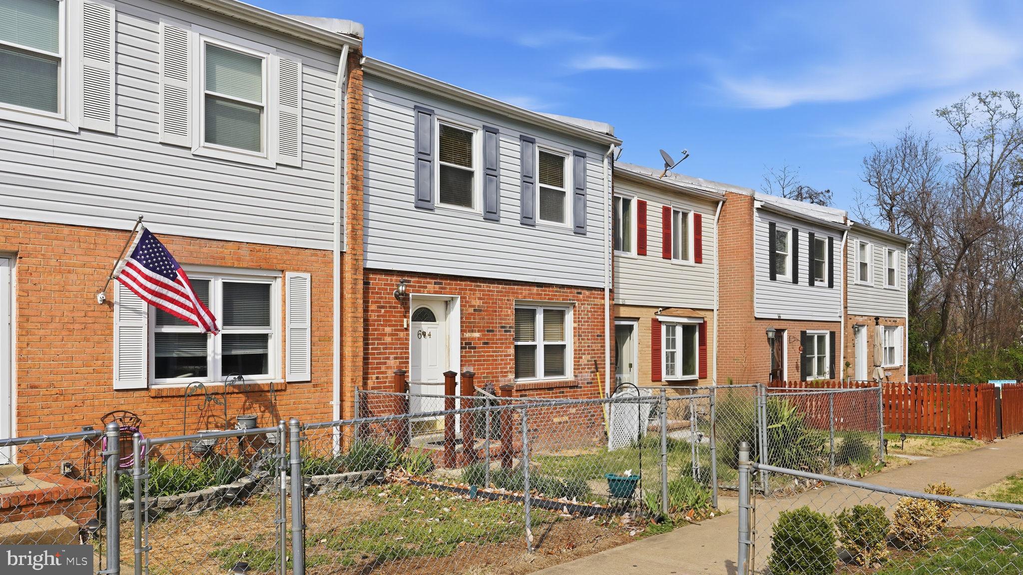 STAFFORDBOROUGH TOWNHOUSES - Residential