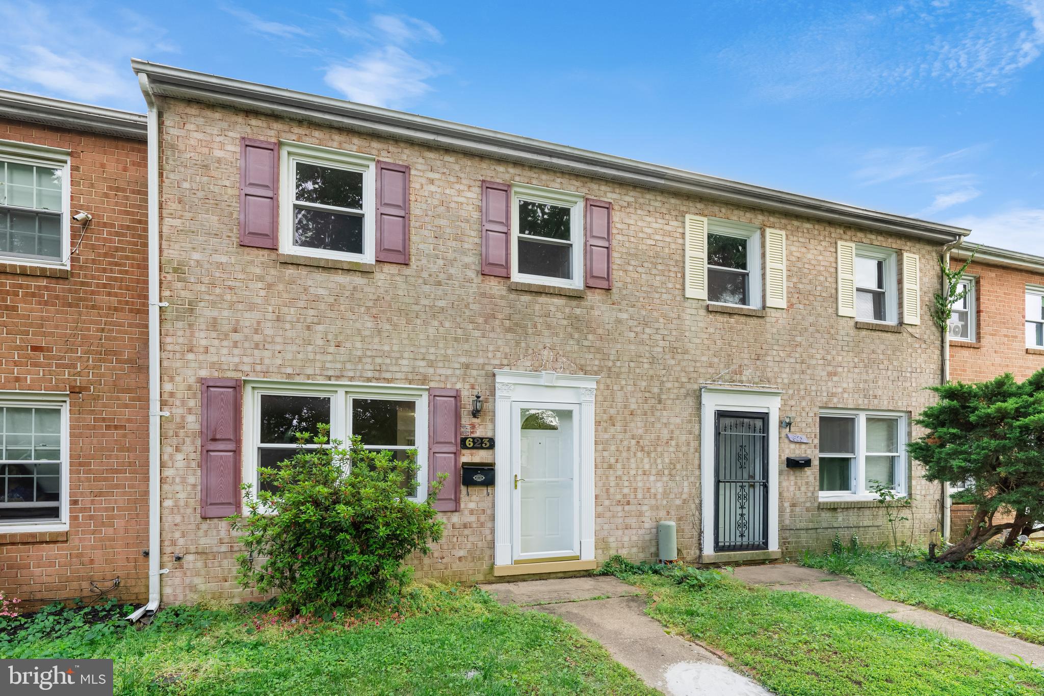 GREENBRIAR - Residential Lease