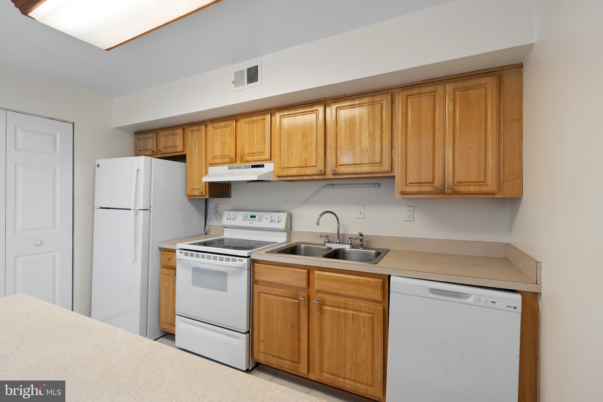 GREENBRIAR - Residential Lease