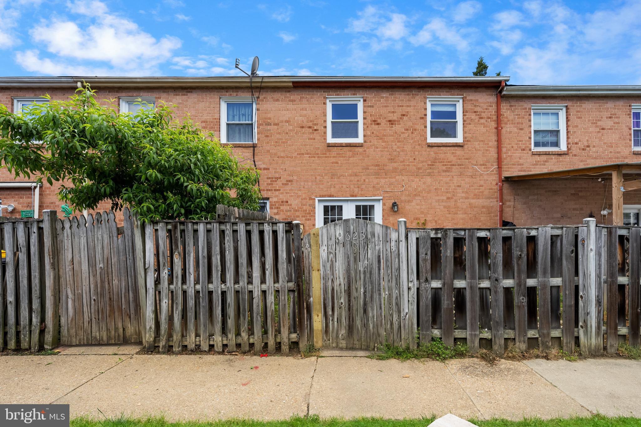 GREENBRIAR - Residential Lease