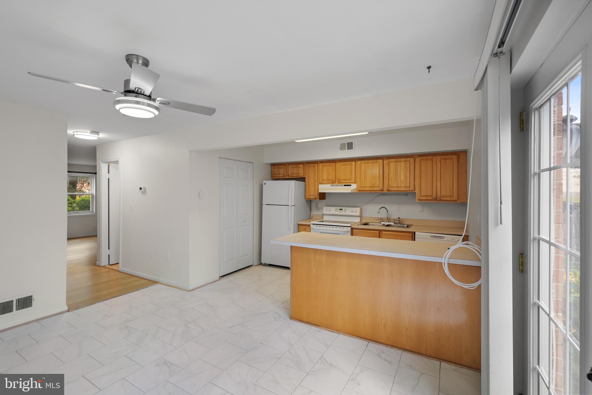 GREENBRIAR - Residential Lease