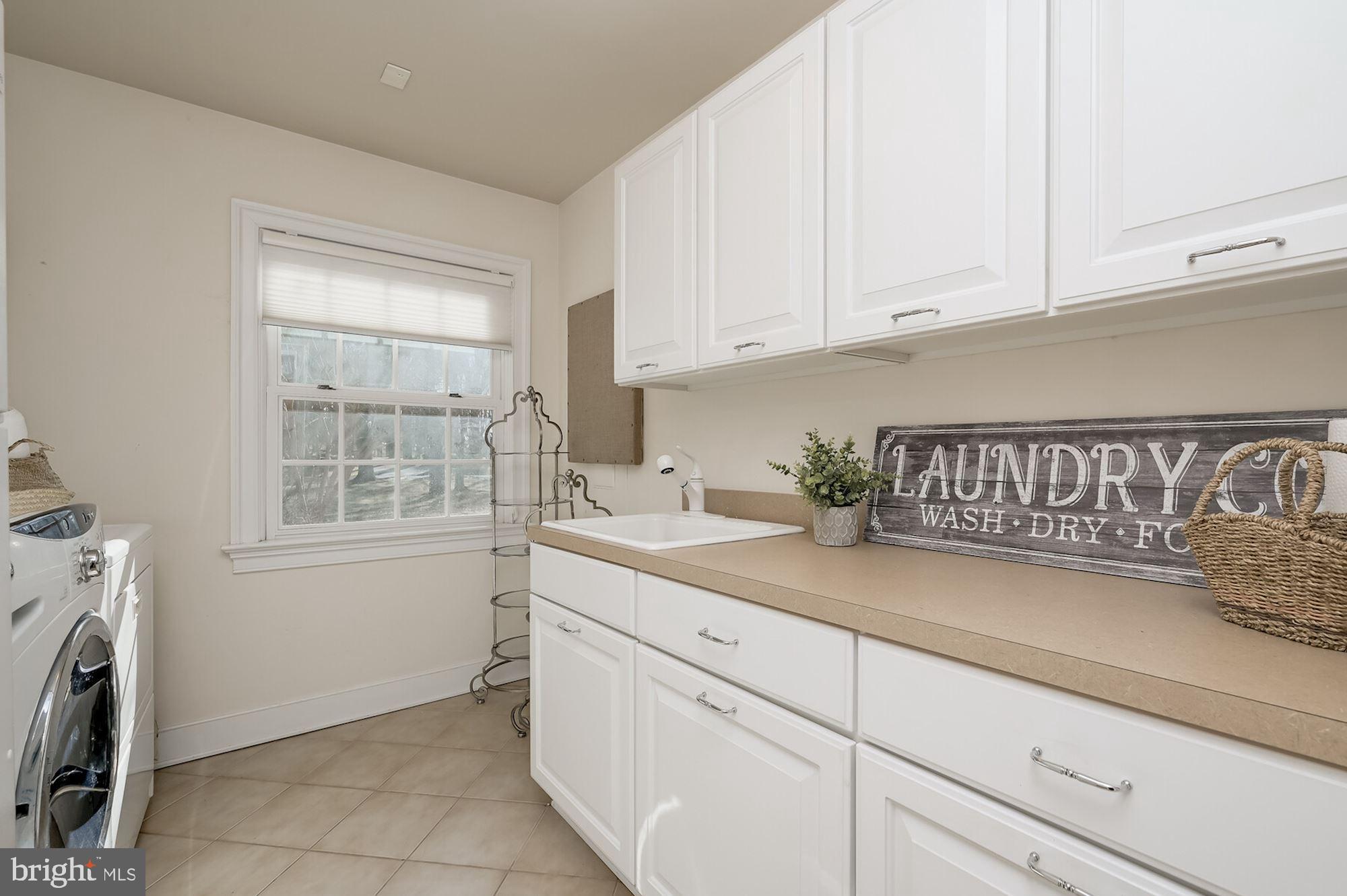 POTOMAC FALLS - Residential