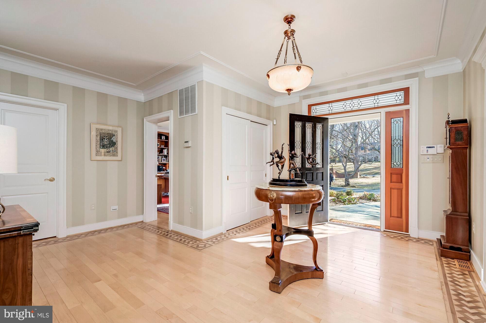 POTOMAC FALLS - Residential