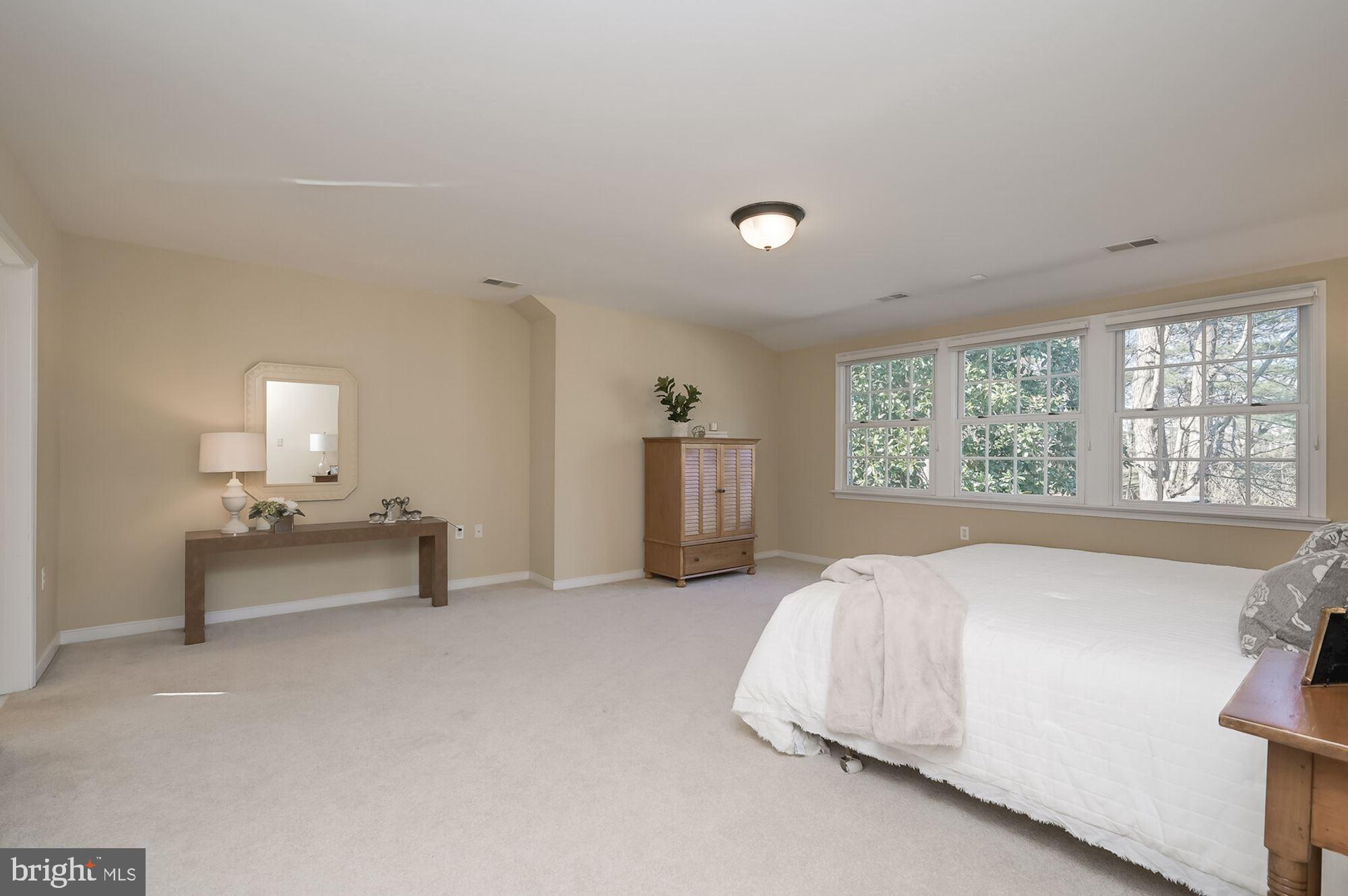 POTOMAC FALLS - Residential