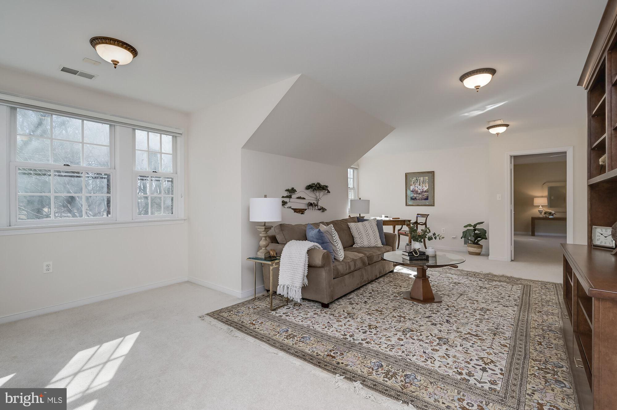 POTOMAC FALLS - Residential