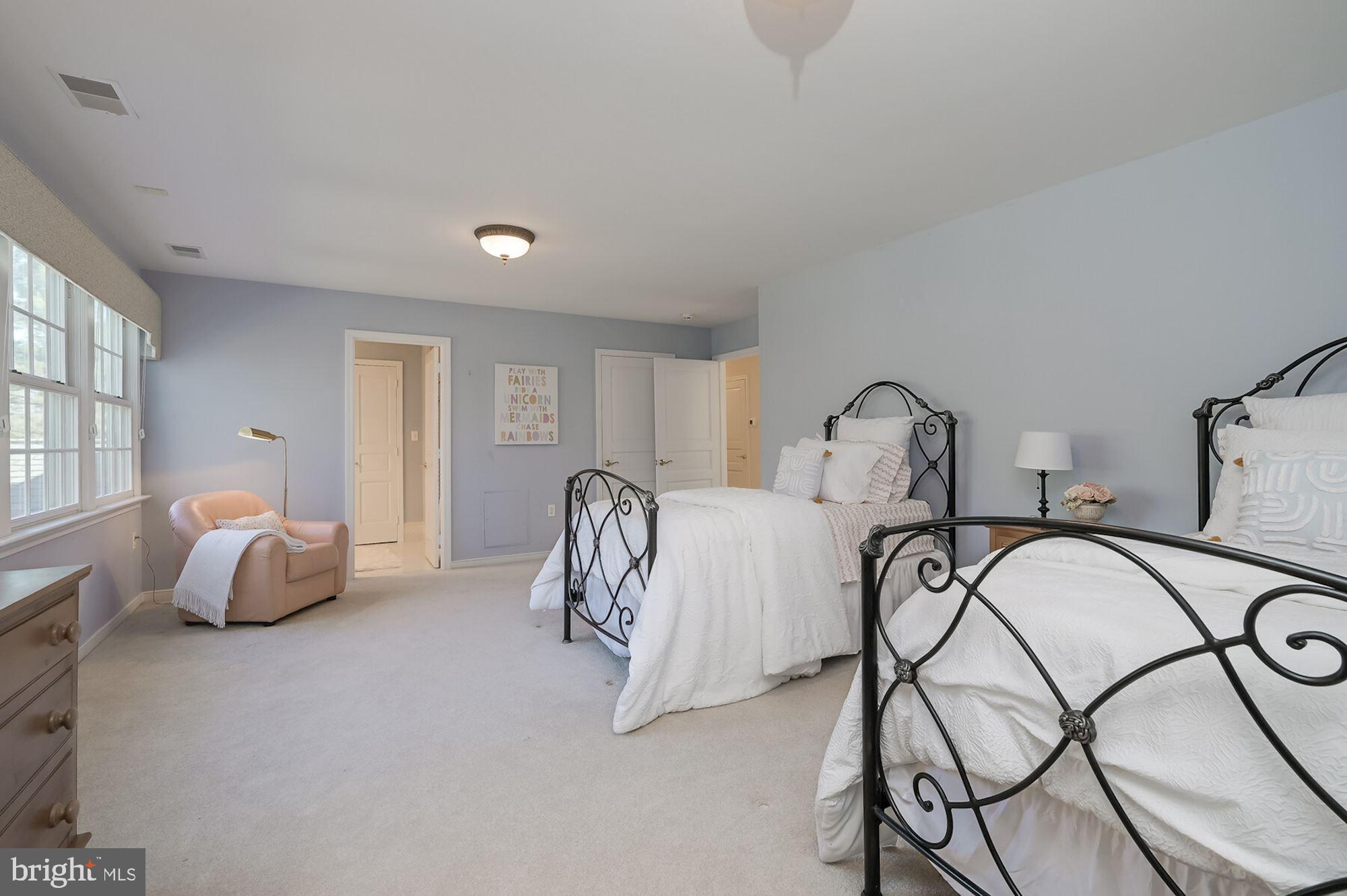 POTOMAC FALLS - Residential