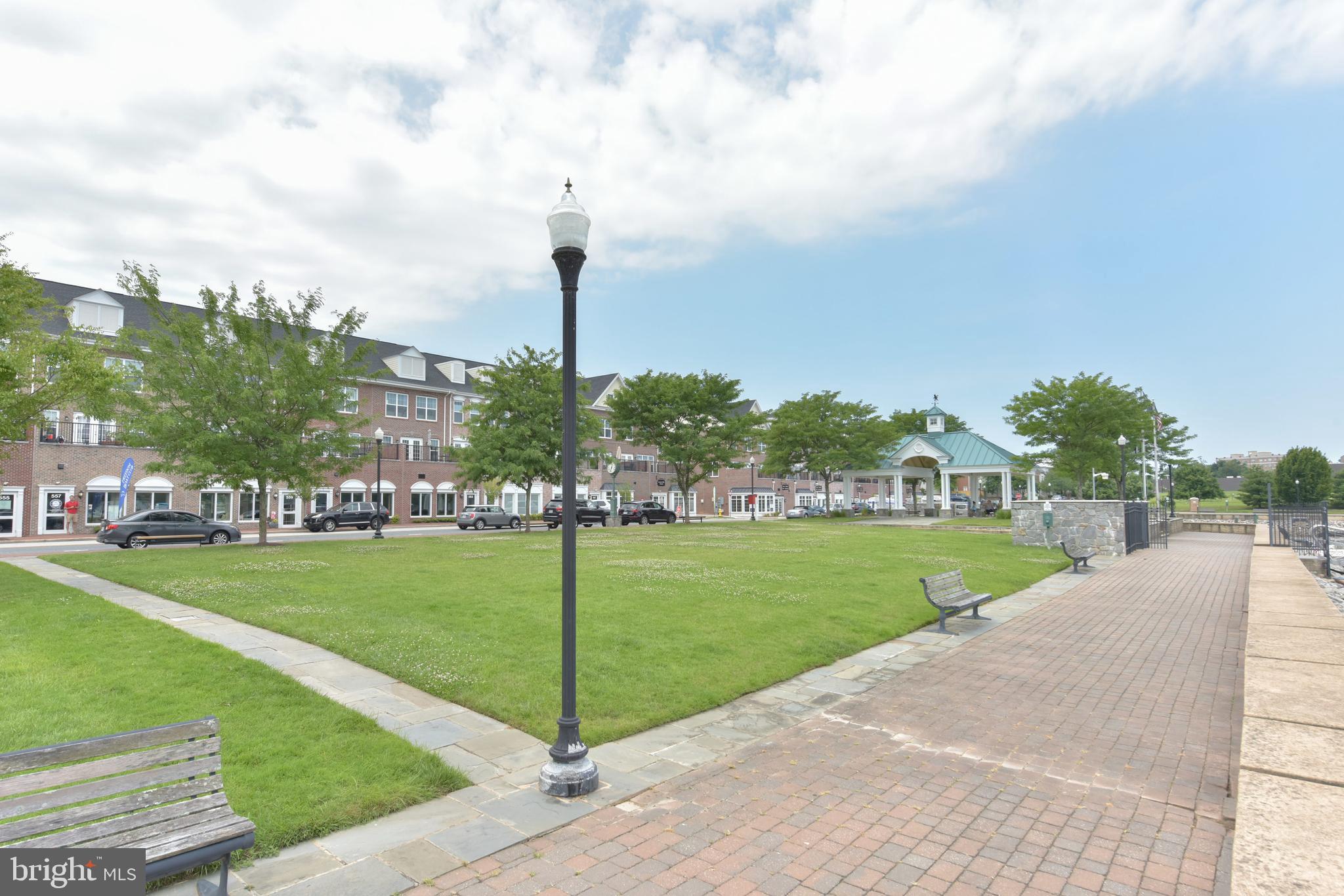 BELMONT BAY - Residential