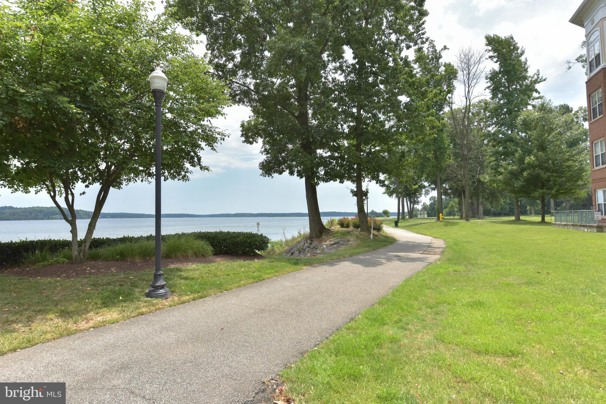 BELMONT BAY - Residential