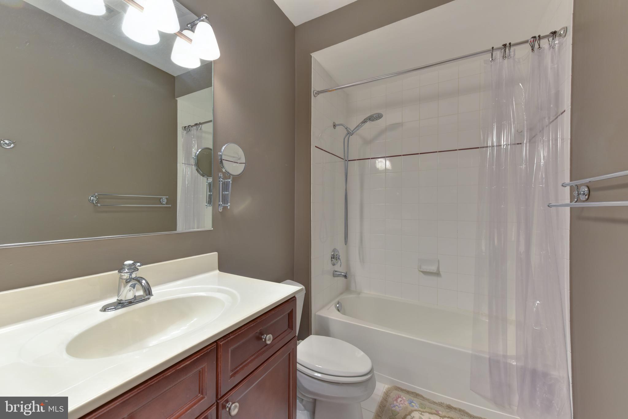 BELMONT BAY - Residential