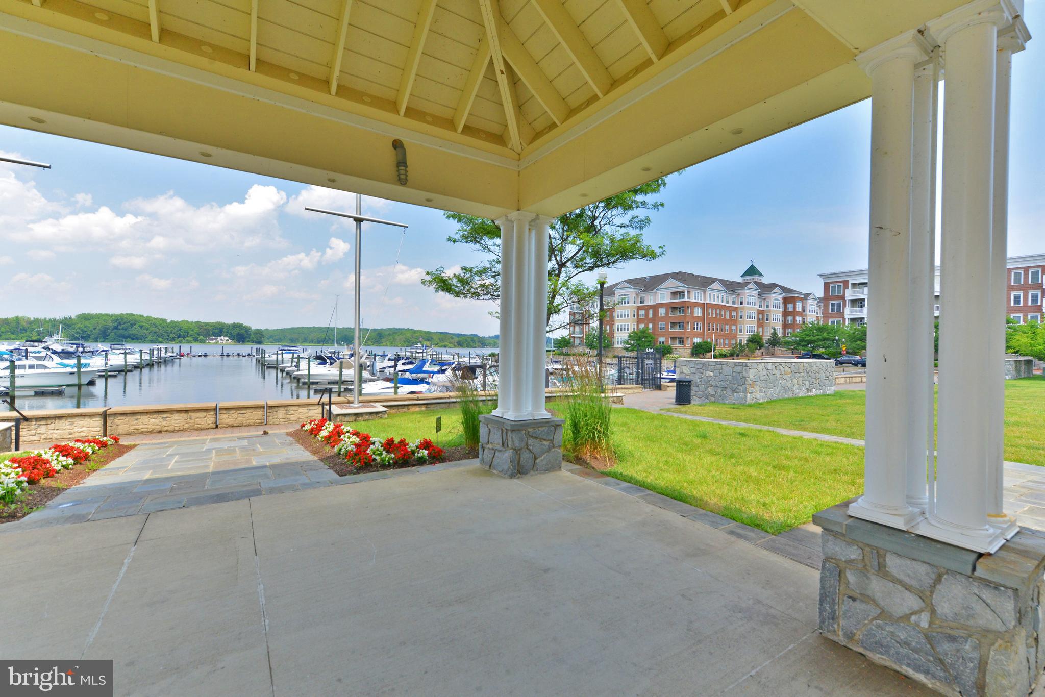 BELMONT BAY - Residential