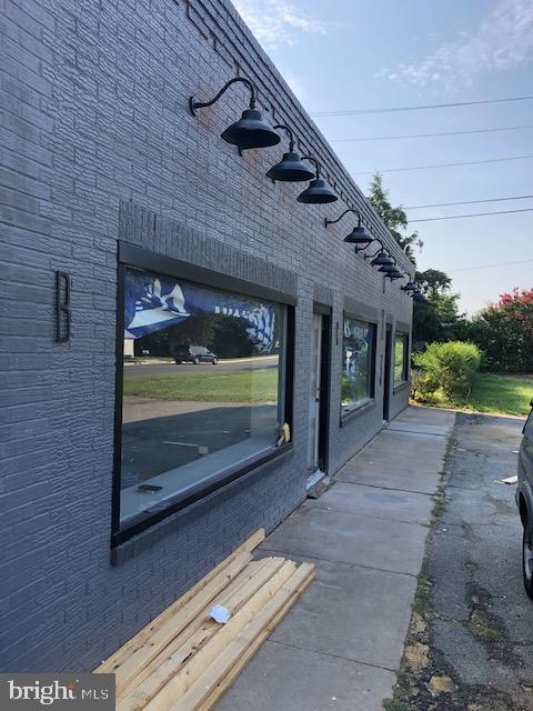 ESSEX - Commercial Lease