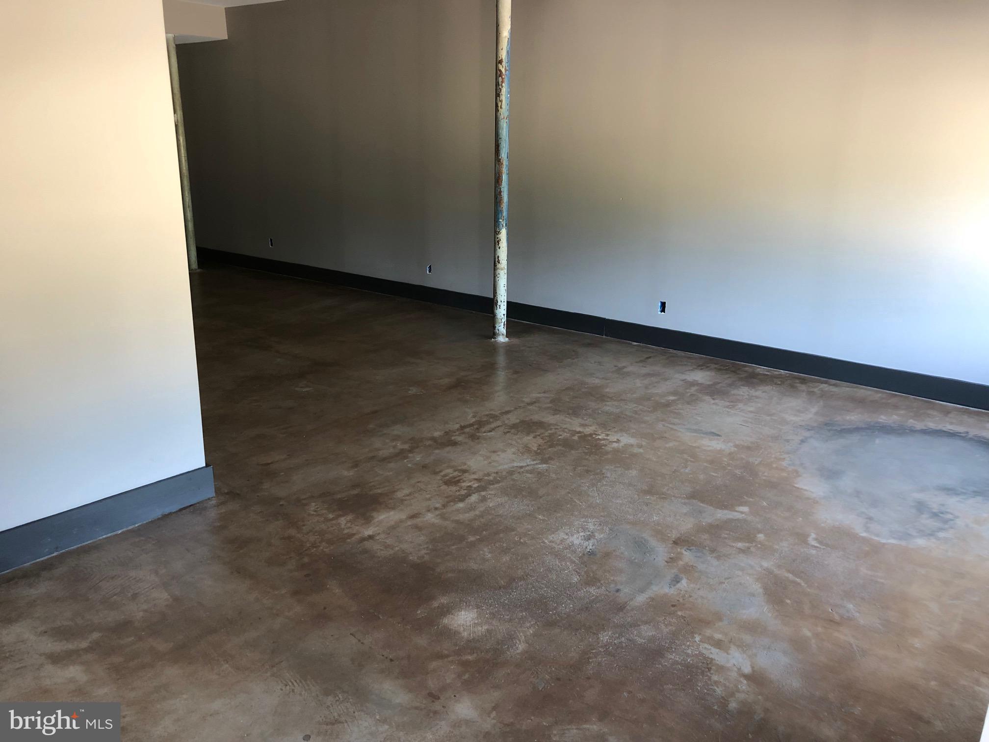 ESSEX - Commercial Lease