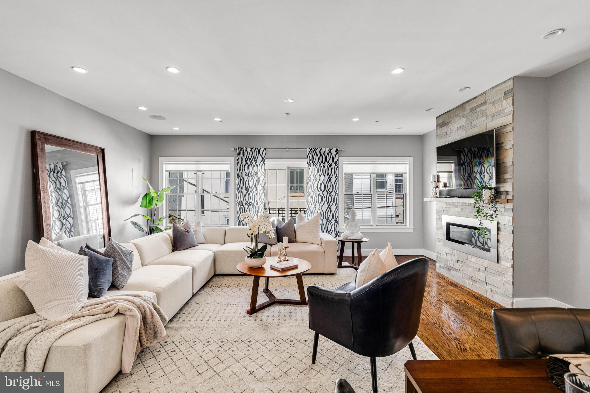 RITTENHOUSE SQUARE - Residential