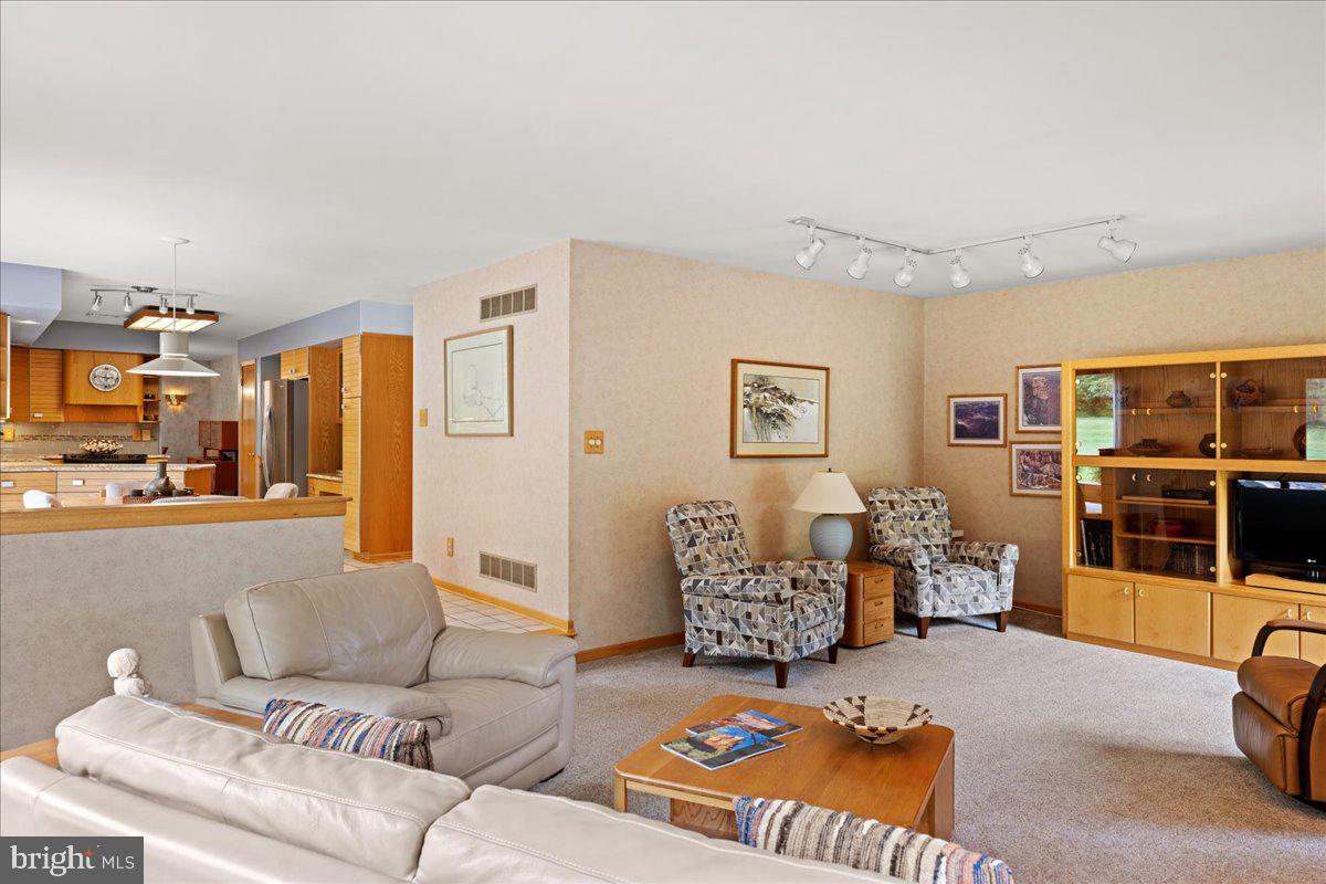 PHEASANT WOODS - Residential