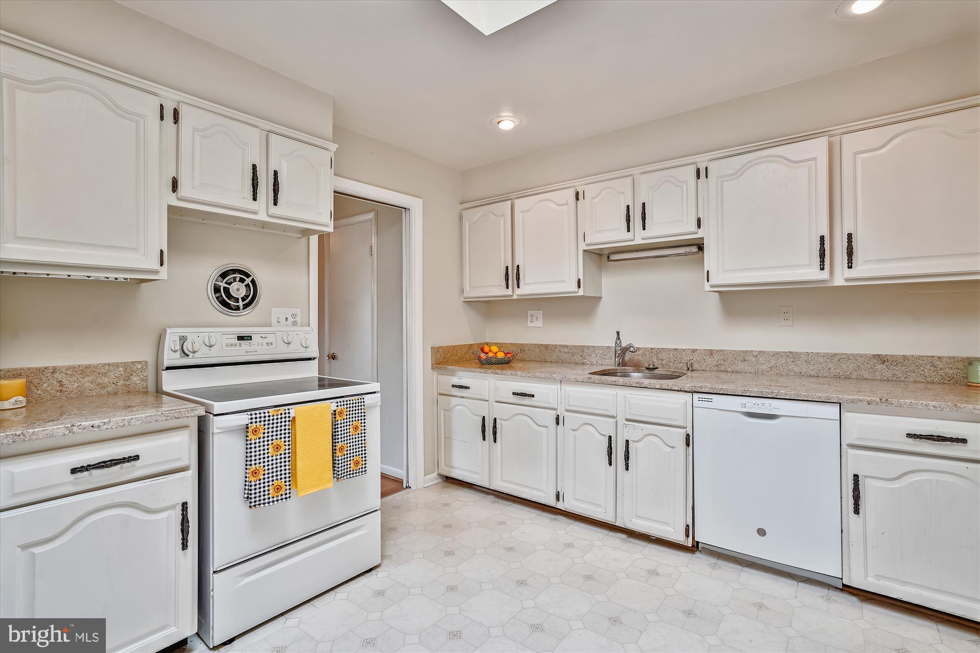 WEST LEWINSVILLE HEIGHTS - Residential Lease