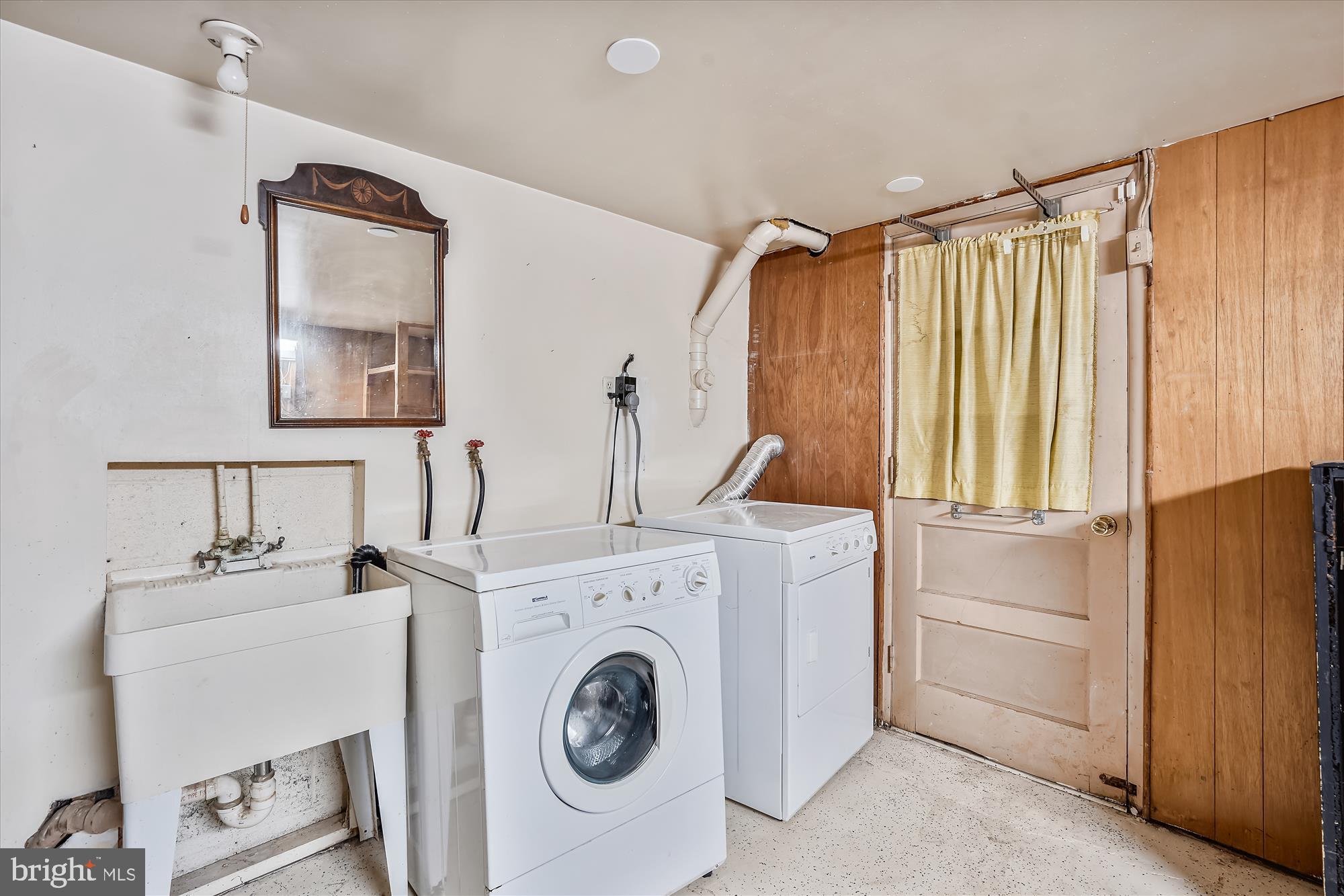 WEST LEWINSVILLE HEIGHTS - Residential Lease