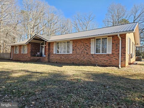 Homes For Sale - 508 Kevin Drive<br/> FARMVILLE, VA 23901
