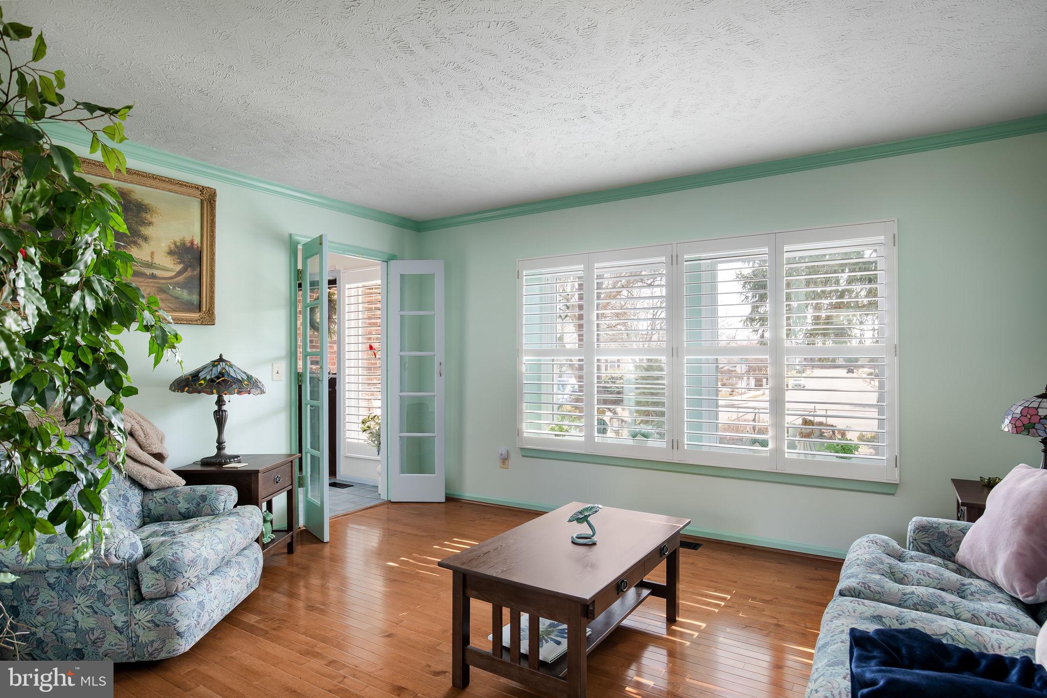 CEDAR CREST - Residential