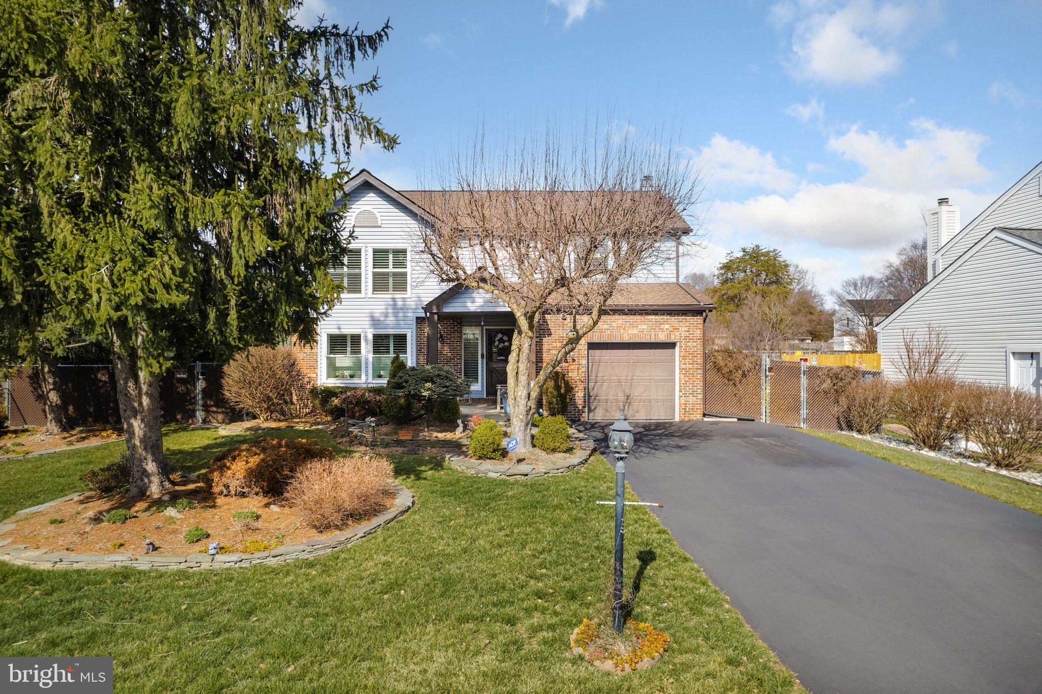 CEDAR CREST - Residential