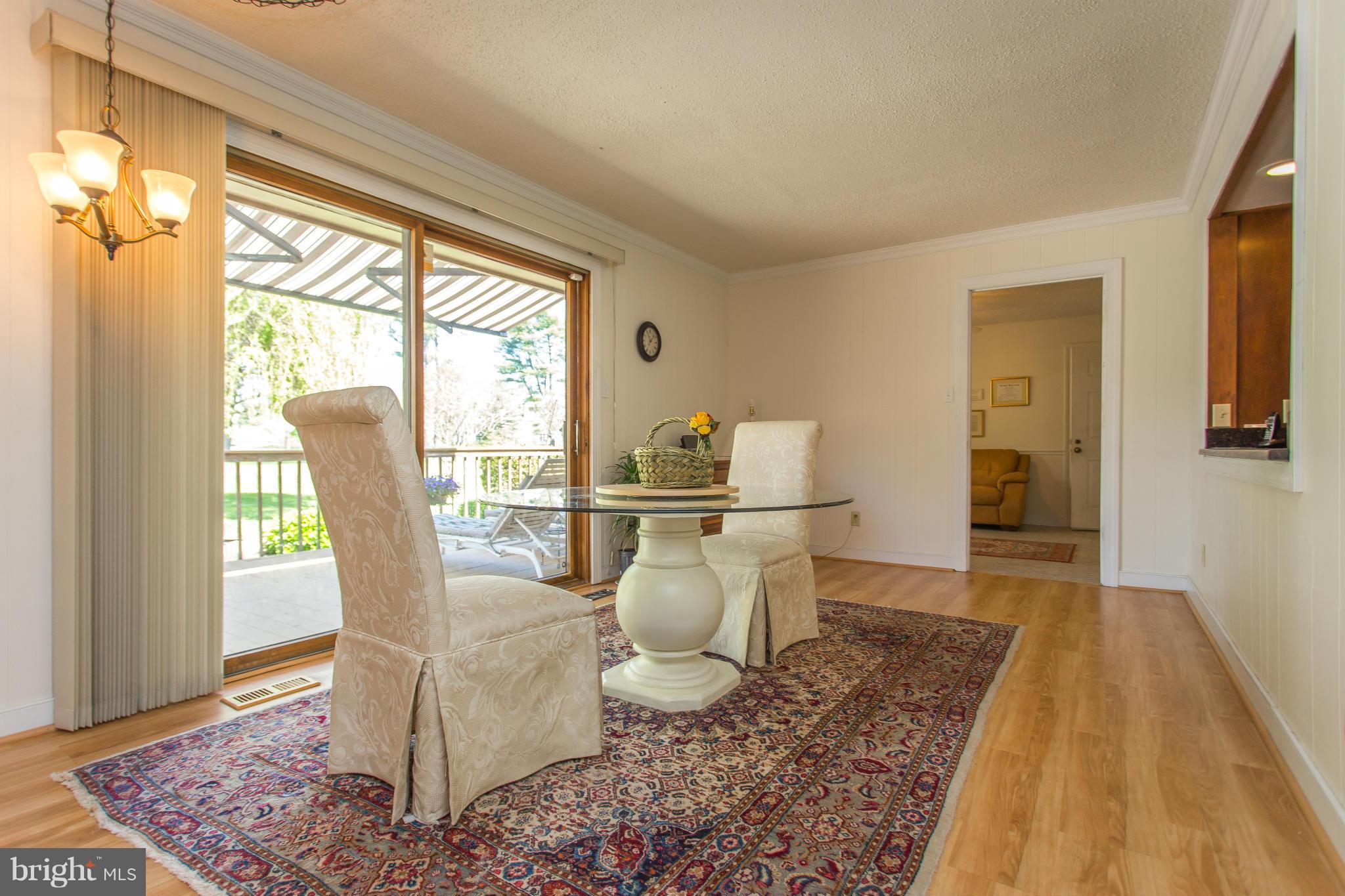 COUNTRY CLUB ESTATES - Residential