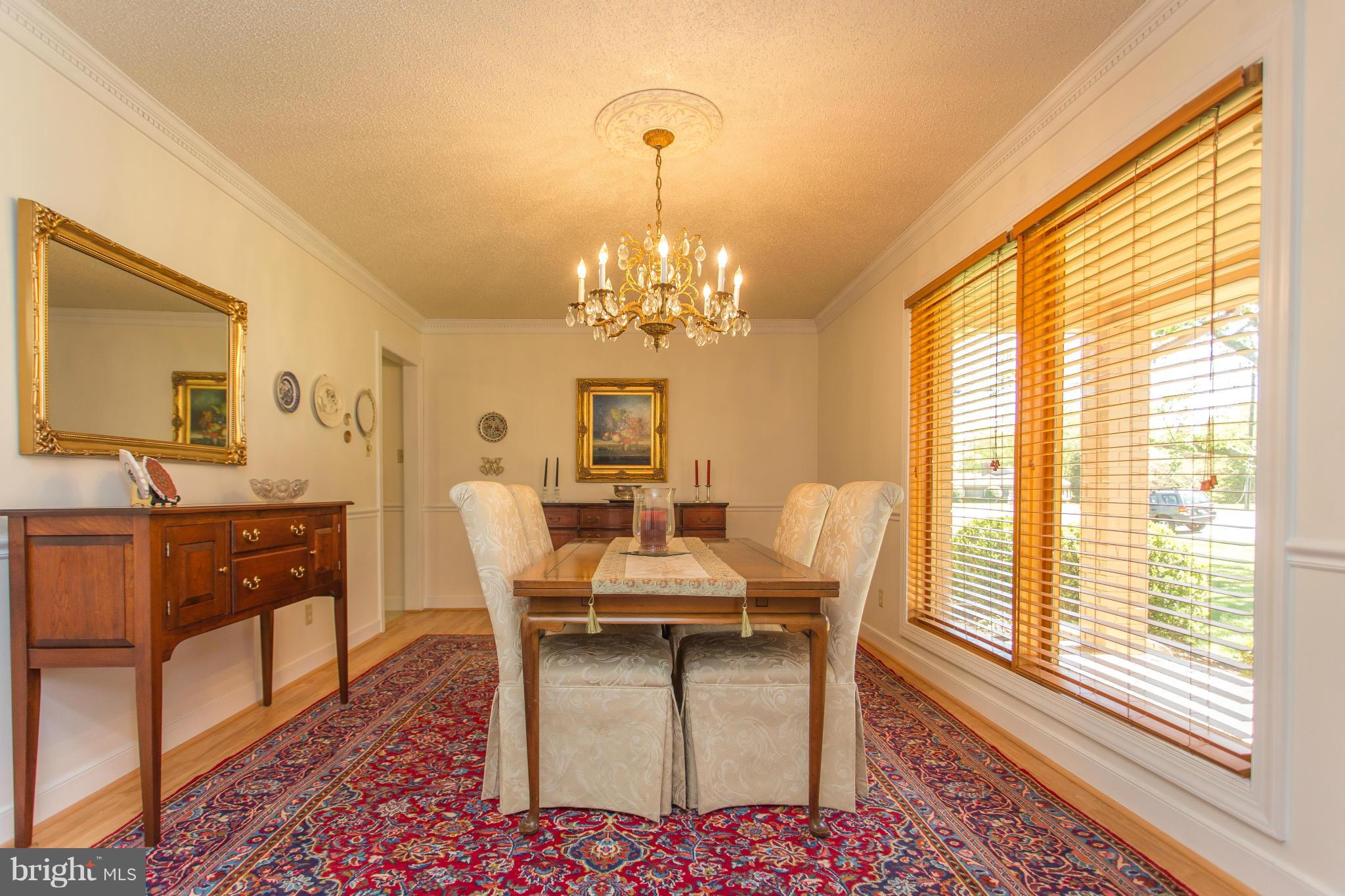 COUNTRY CLUB ESTATES - Residential