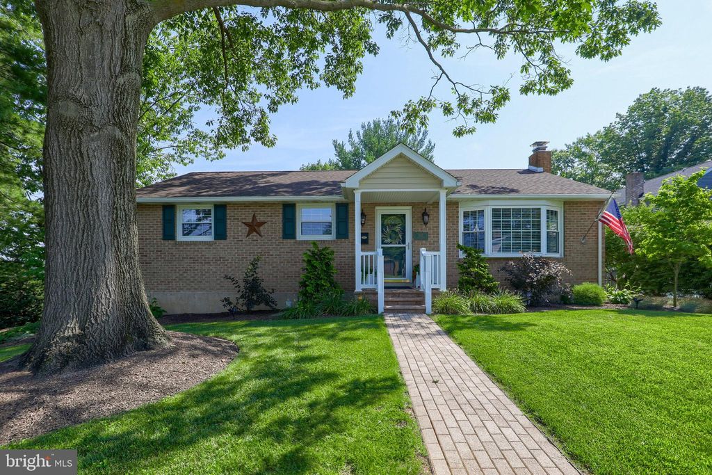 Photo of 1357 MARIE AVE, EPHRATA, PA 17522 (MLS # PALA2037708)