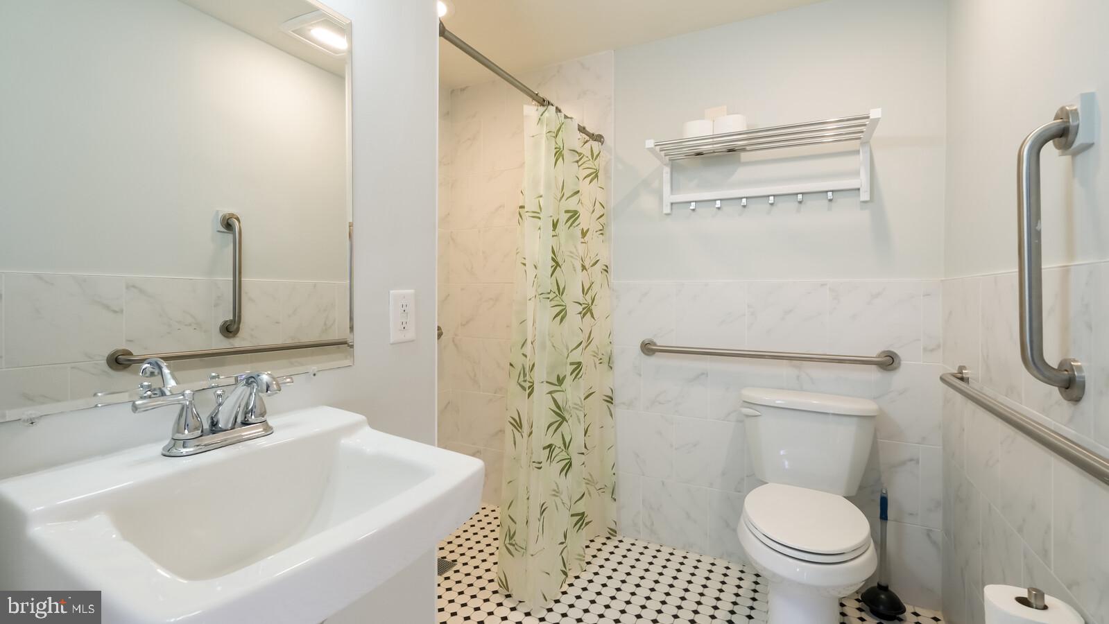 DOYLESTOWN BORO - Residential Lease