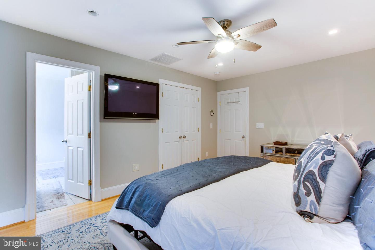 GLEN COVE - Residential Lease