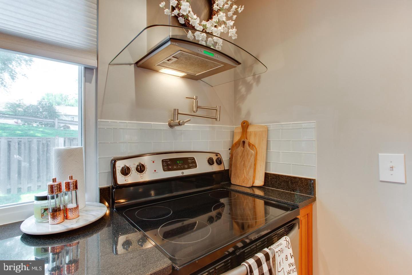 GLEN COVE - Residential Lease