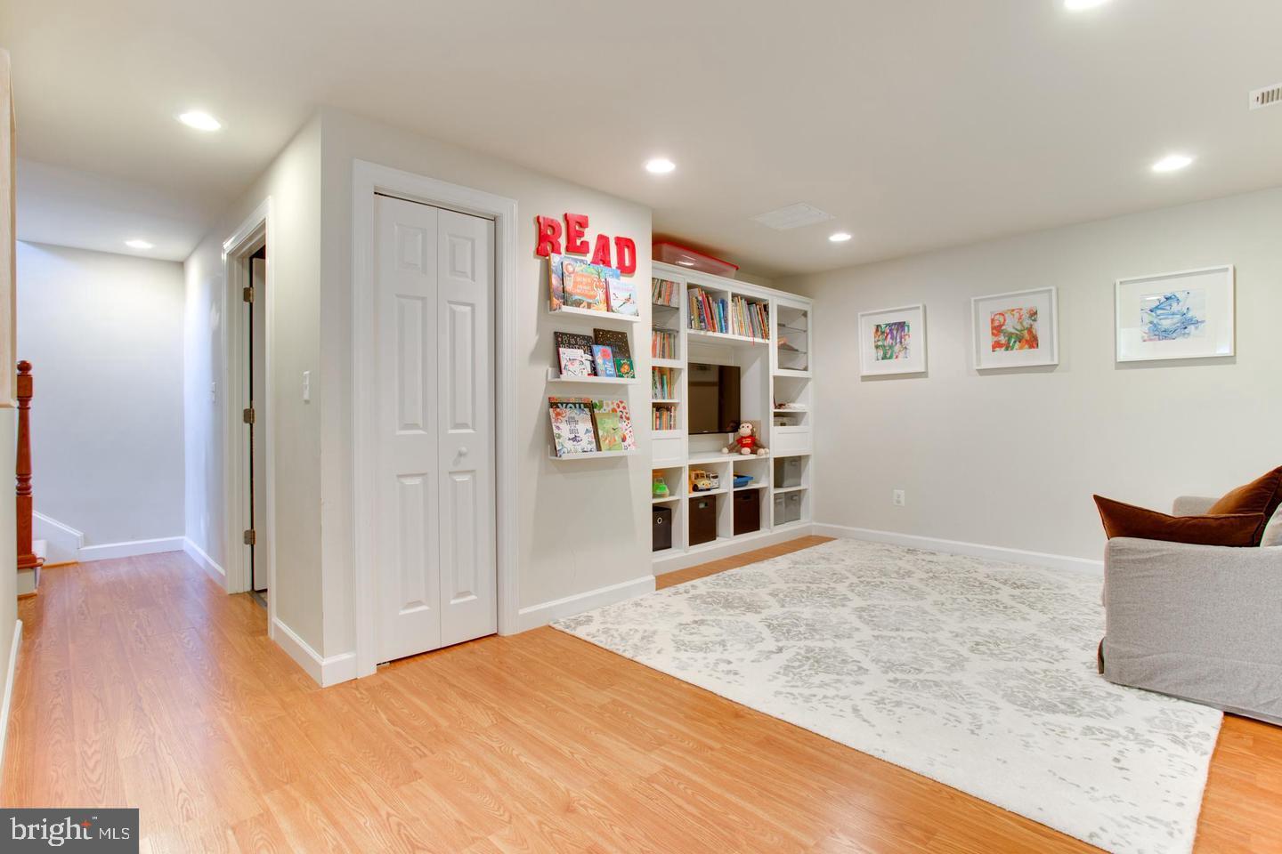 GLEN COVE - Residential Lease