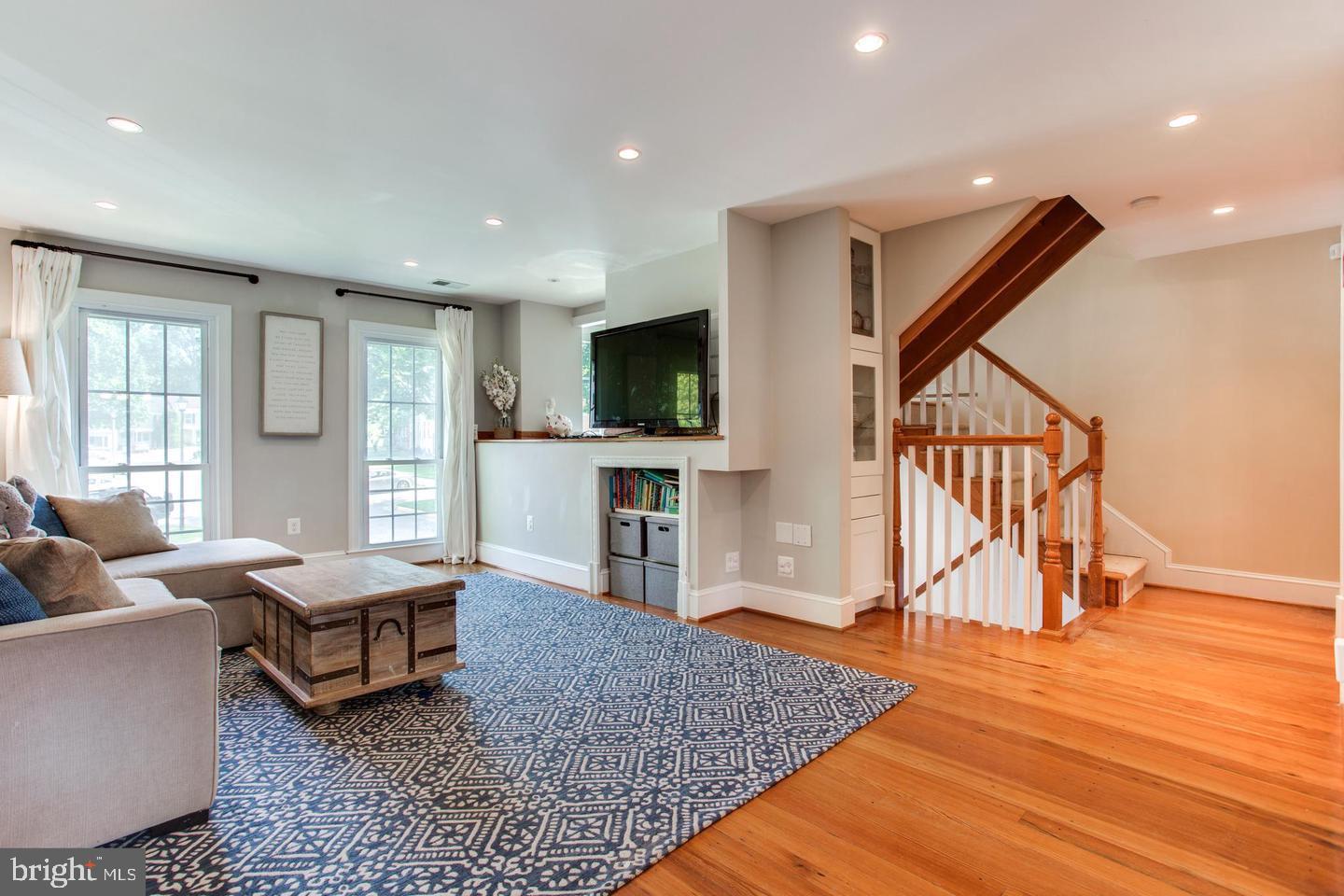 GLEN COVE - Residential Lease