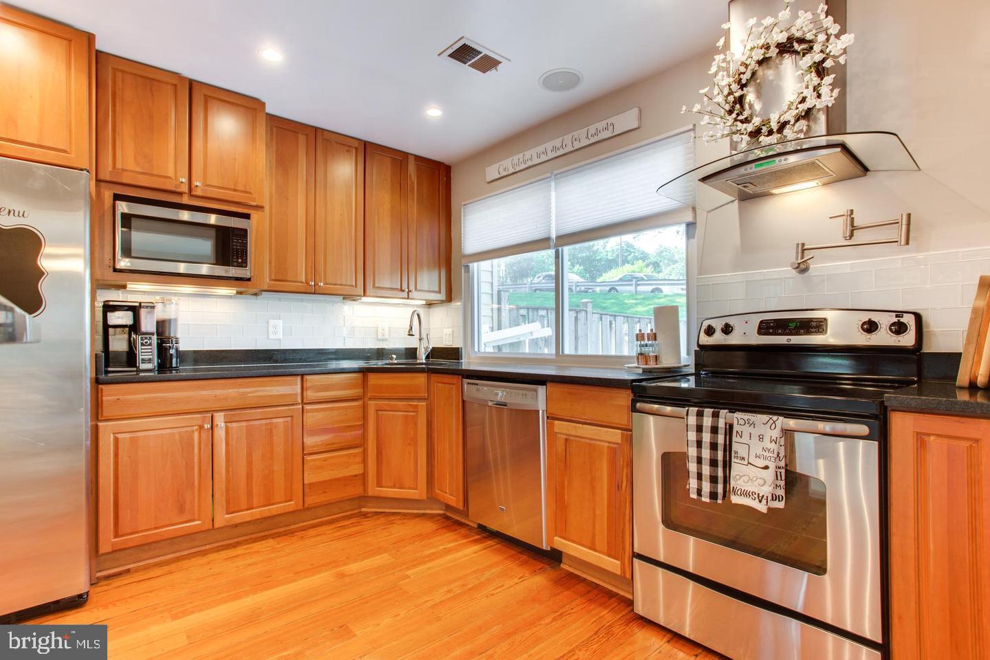 GLEN COVE - Residential Lease