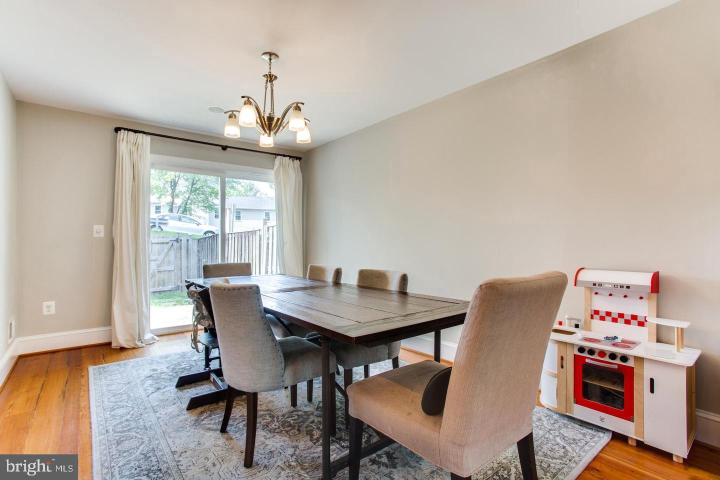 GLEN COVE - Residential Lease