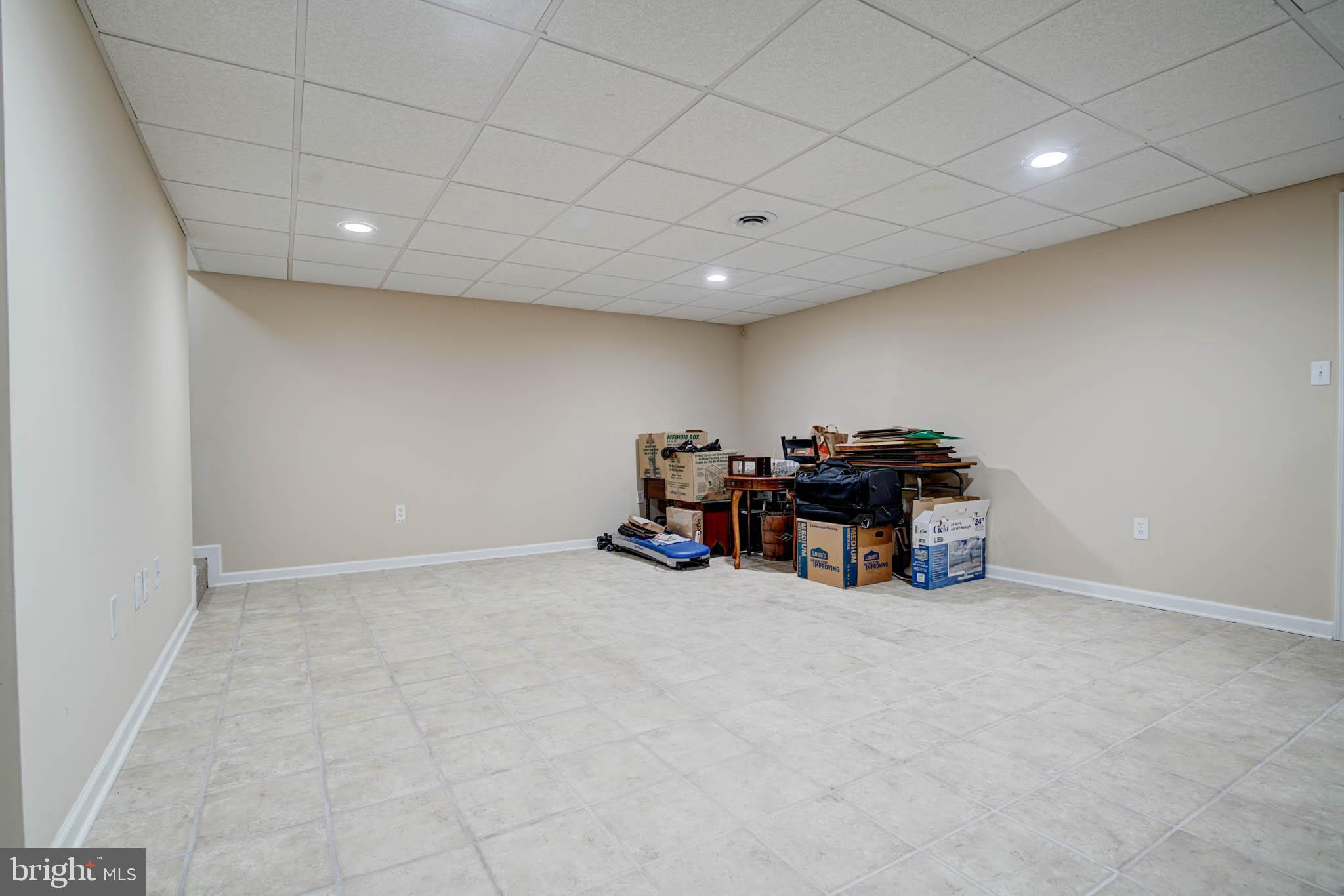 AUGUST RUN - Residential