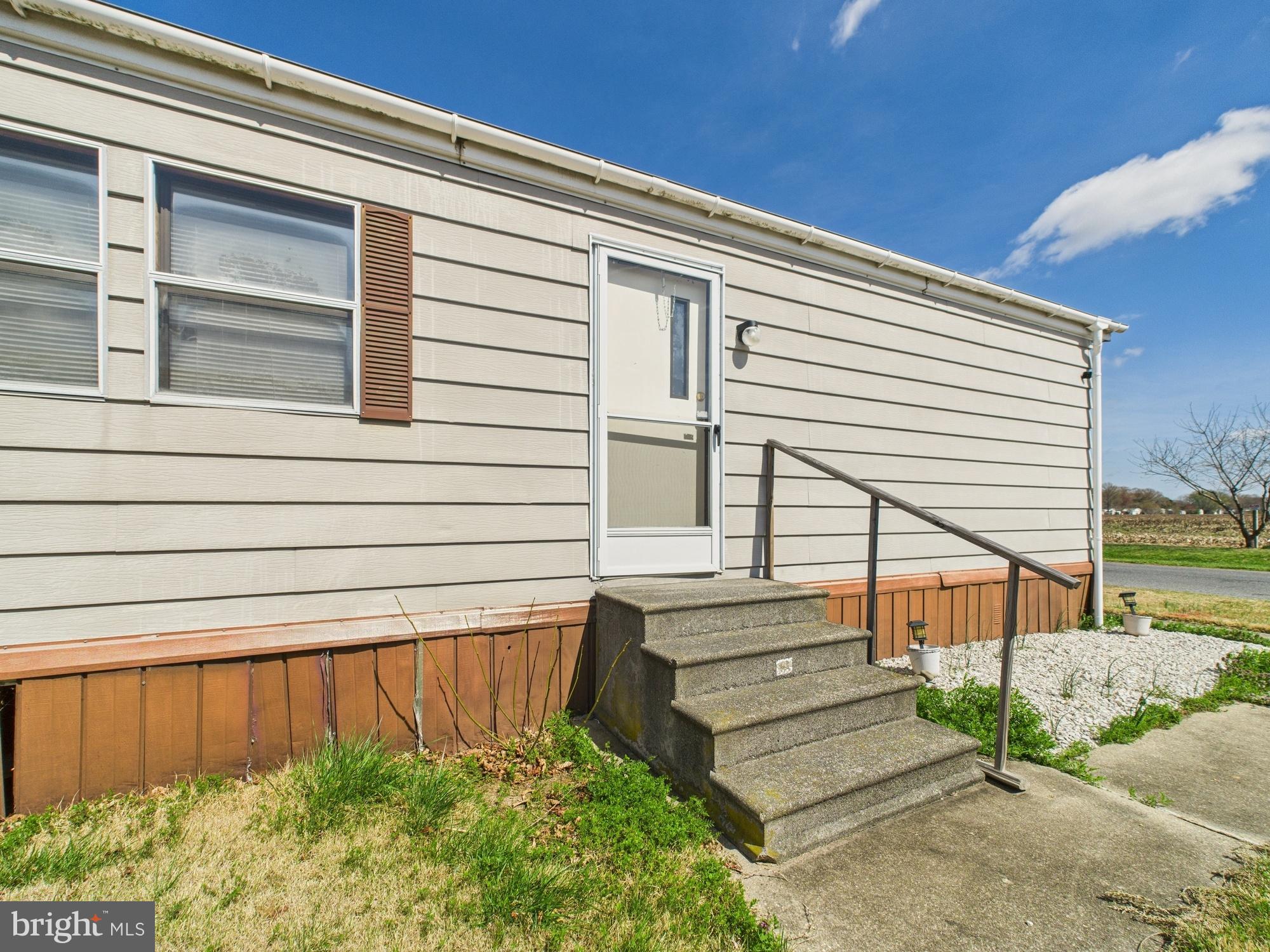 WHISPERING PINE MHP - Residential