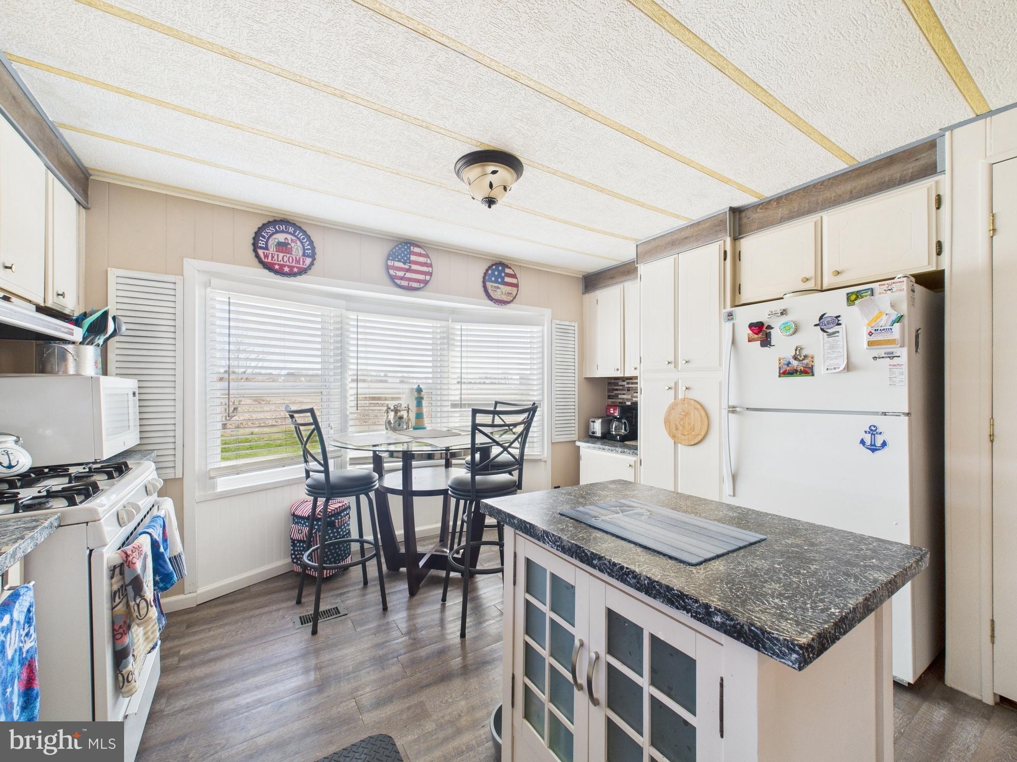 WHISPERING PINE MHP - Residential