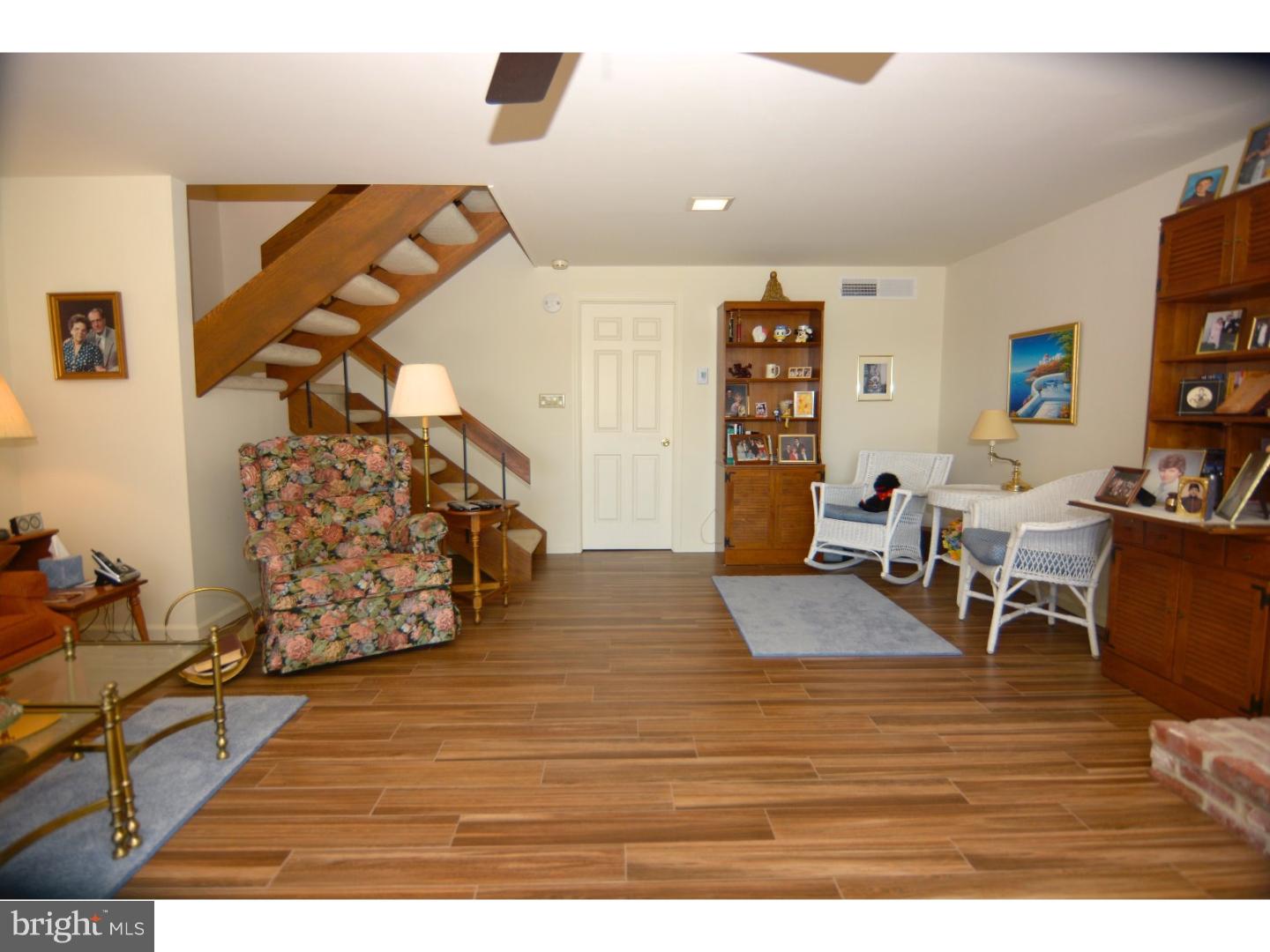 FLYING HILLS - Residential