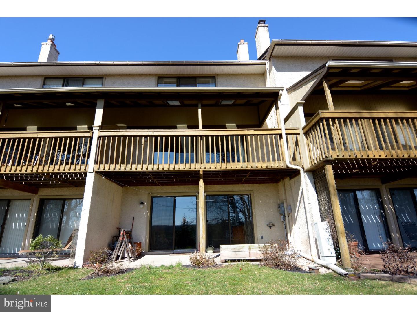 FLYING HILLS - Residential