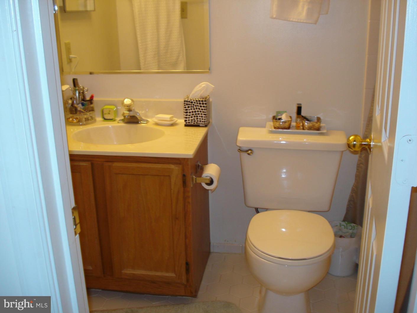 KINGSTOWNE - Residential Lease