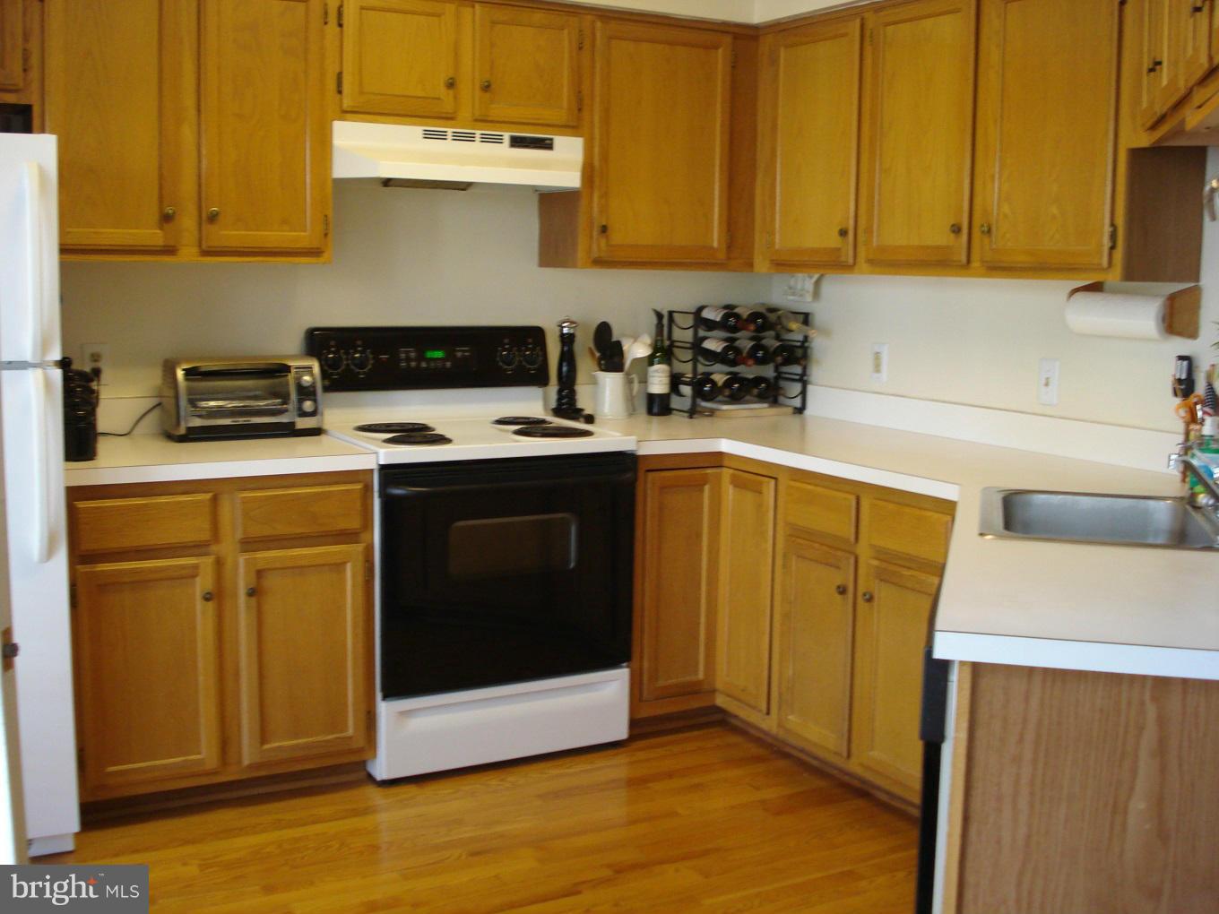 KINGSTOWNE - Residential Lease