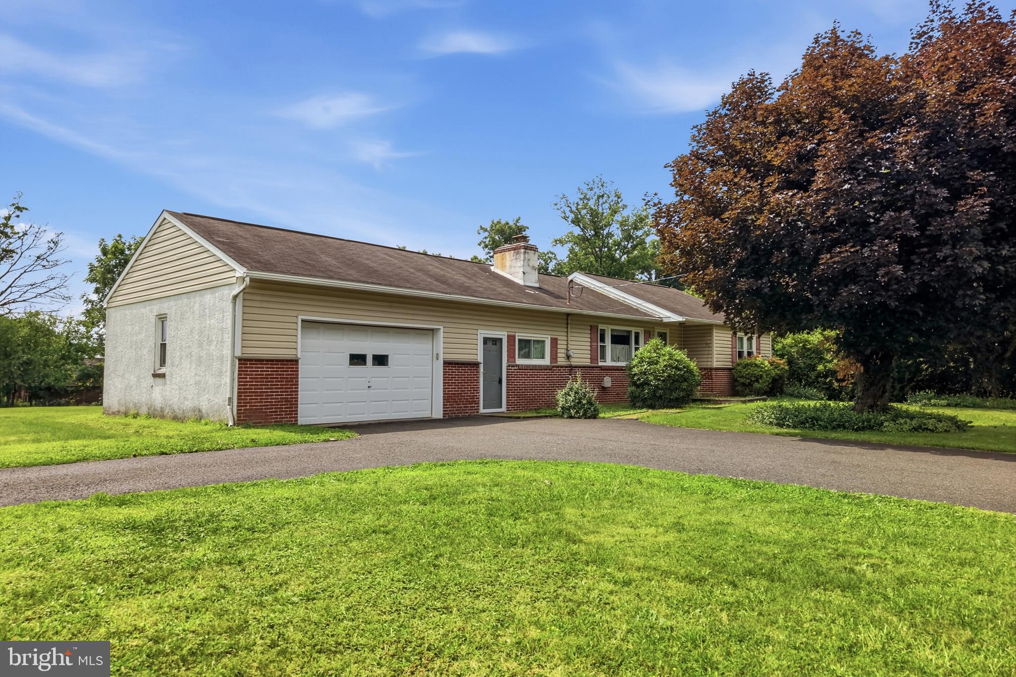 105 N RIDGE ROAD