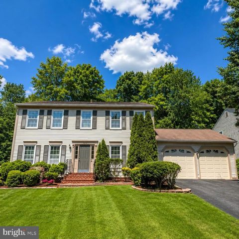 Photo of 12014 Sugarland Valley Drive, HERNDON, VA 20170 (MLS # VAFX2313544)