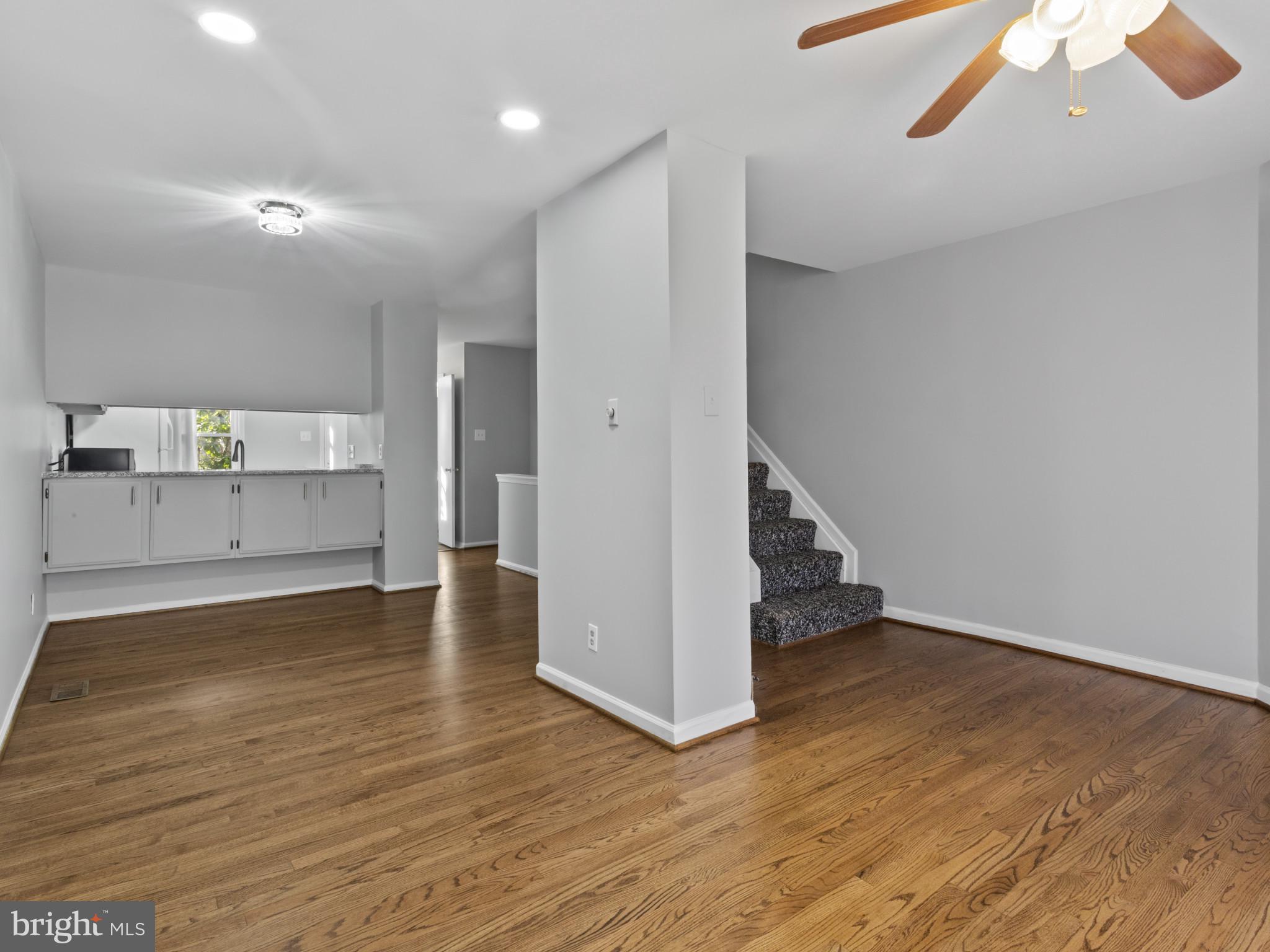 GREENCASTLE MANOR - Residential