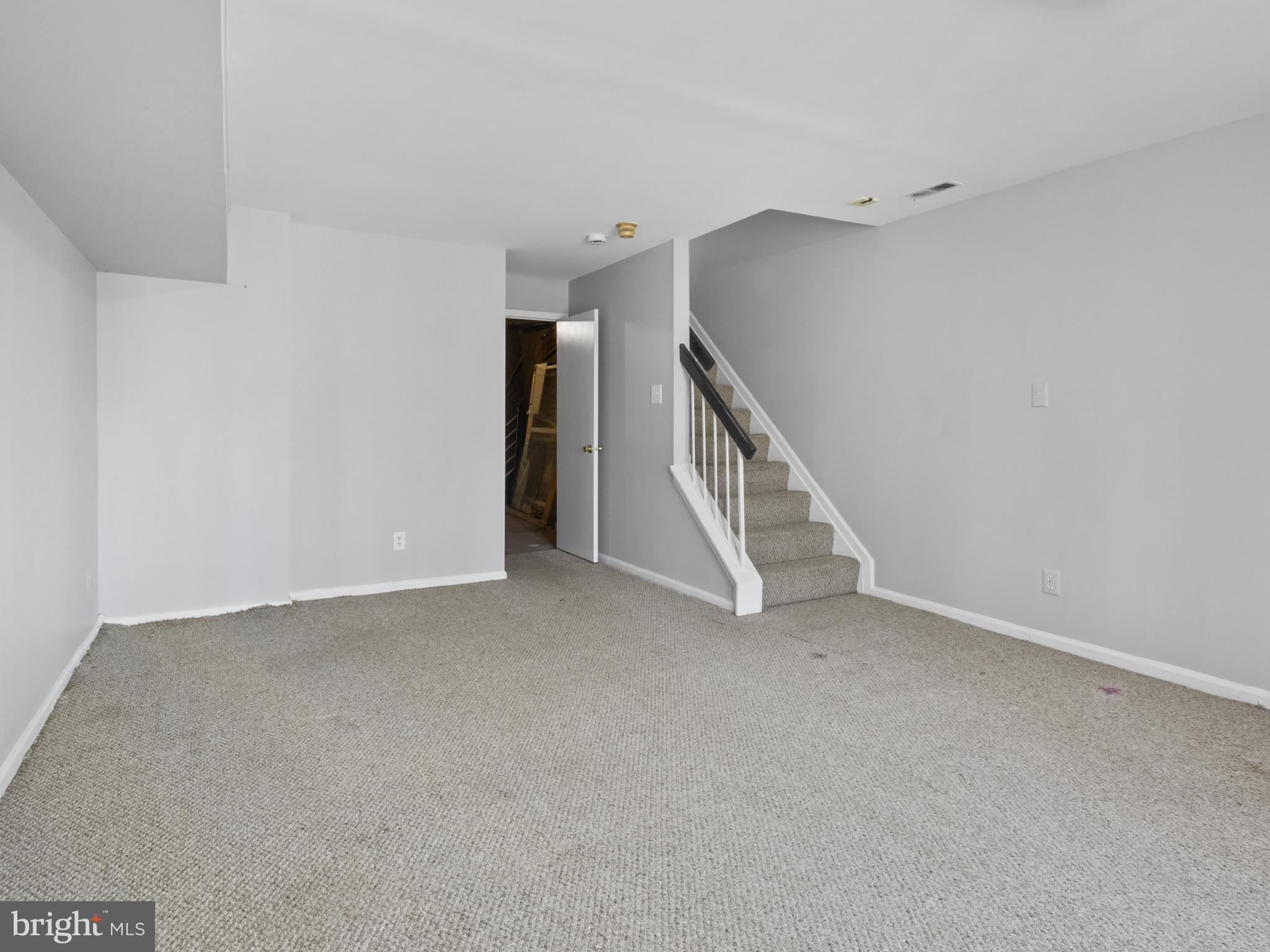 GREENCASTLE MANOR - Residential