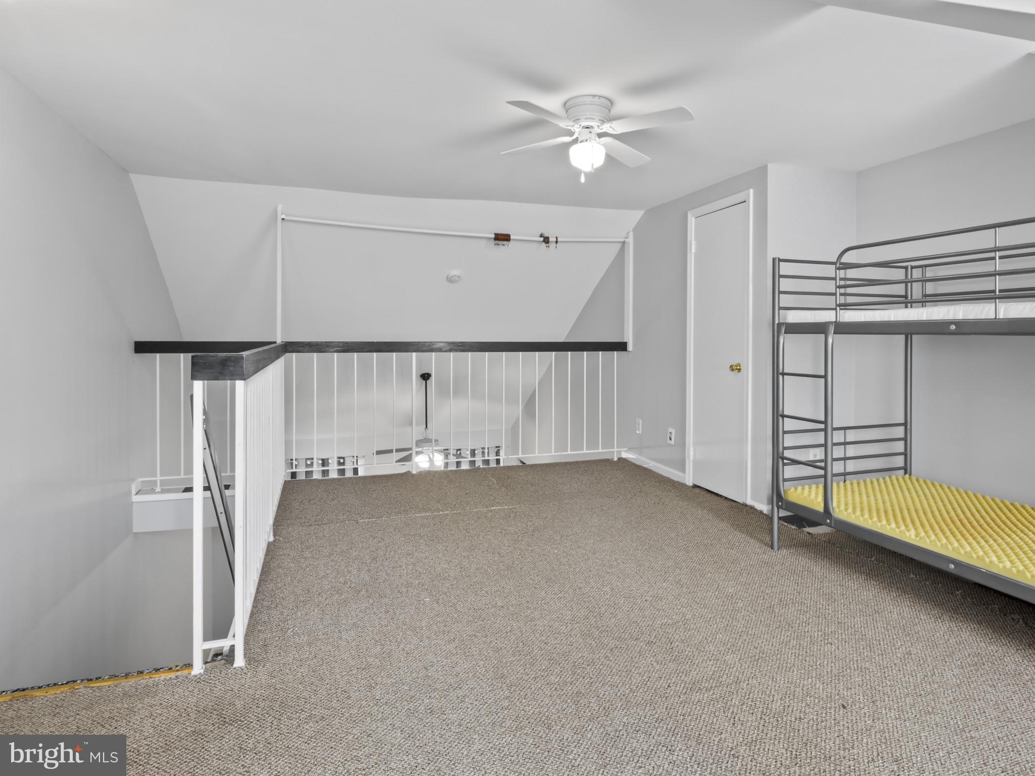 GREENCASTLE MANOR - Residential