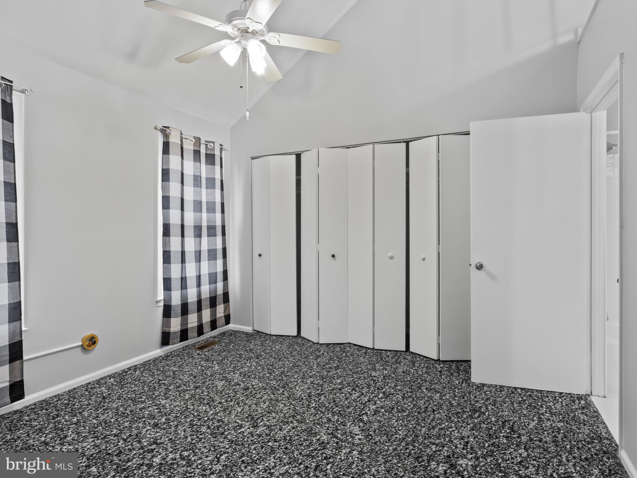 GREENCASTLE MANOR - Residential