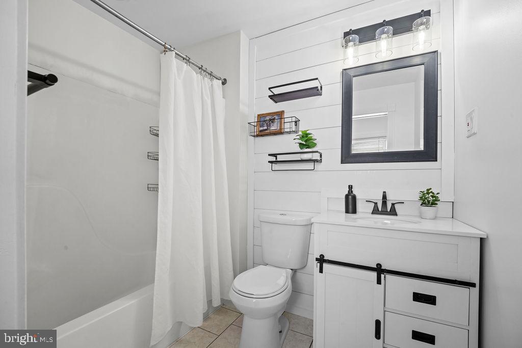 279 MAGOTHY BEACH ROAD