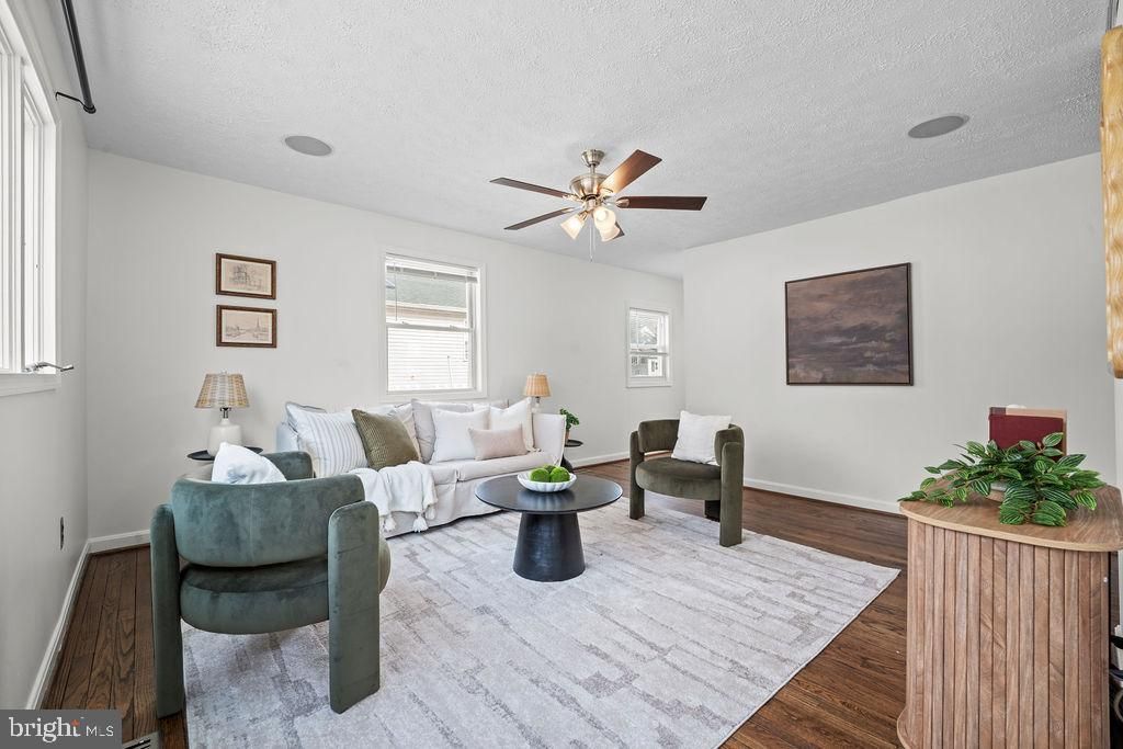 Photo of 279 Magothy Beach Road, PASADENA, MD 21122 (MLS # MDAA2138720)