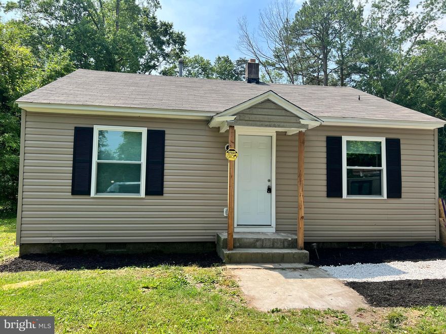 Welcome to your dream starter home or investment property! This recently renovated gem offers a perfect blend of comfort, style, and practicality. With 3 bedrooms, 2 bathrooms, and an inviting open concept, this house is designed to create a warm and welcome ambiance from the moment you step inside.

As you enter, you'll be greeted by a spacious living area seamlessly connected to the kitchen, making it ideal for entertaining guests or spending quality time with friends or family. The kitchen is adorned with new cabinetry, countertops, and appliances. With a total living area of 972 square feet, this home maximizes its space efficiently, making it easy to maintain and manage. The layout has been thoughtfully designed to optimize every square inch, ensuring that each room serves a purpose while maintaining a comfortable and cozy atmosphere. 

Don't miss the chance to make this recently renovated house your own. Its fresh paint, new flooring, new roof, new HVAC, appliances, and updated floorplan make this home ready for you to move in and start creating lasting memories.

Welcome to the beginning of your homeownership journey in this 3 bedroom, 2 bathroom haven, where comfort, style, and convenience await you.