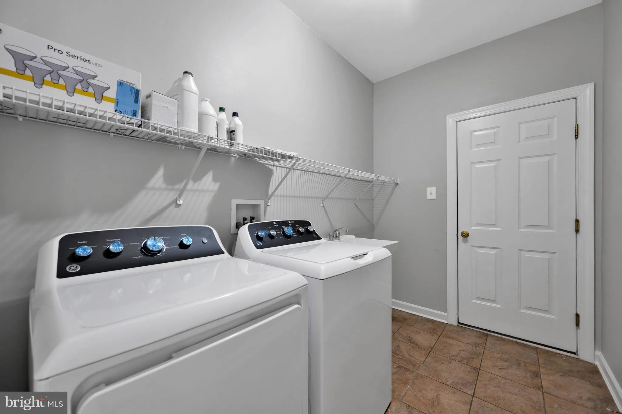 Harbeson, Delaware 19951, United States, 5 Bedrooms Bedrooms, ,4 BathroomsBathrooms,Residential,Active,182934